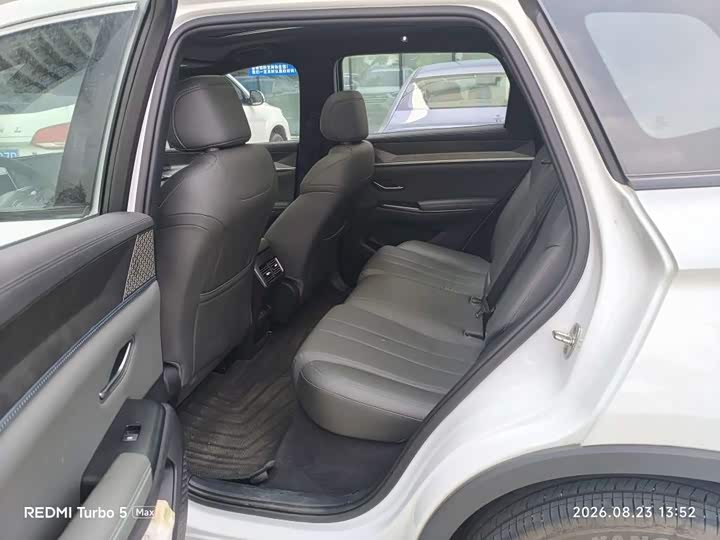 BYD Song Pro Hybrid, 2024 — фото 7 из 9