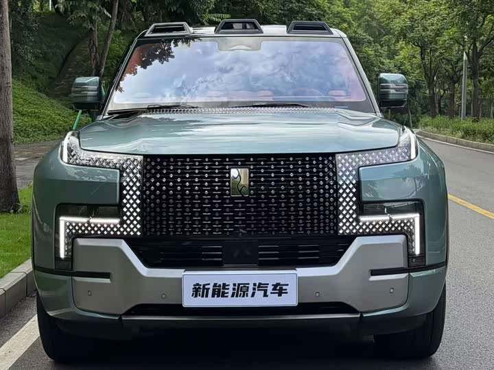 BYD Yangwang U8, 2023 — купить в Курске под ключ
