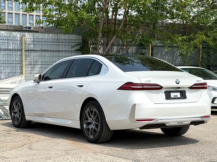 BMW 5 Series, 2024 — фото 6 из 9