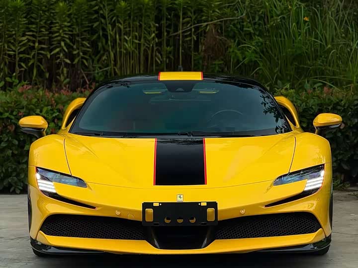 Ferrari SF90, 2022 — фото 9 из 9