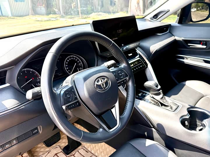 Toyota Venza, 2023 — фото 9 из 9