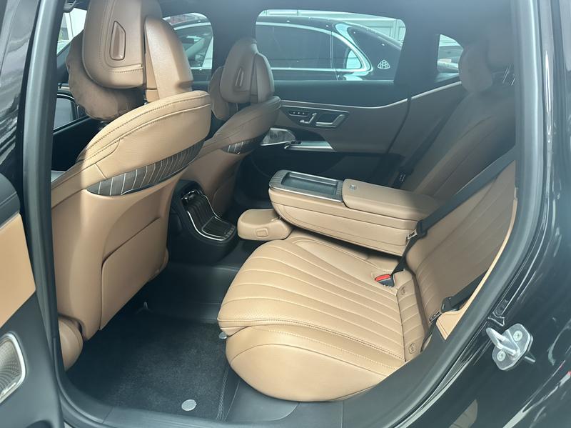 Mercedes-Benz E-Class, 2025 — фото 10 из 11