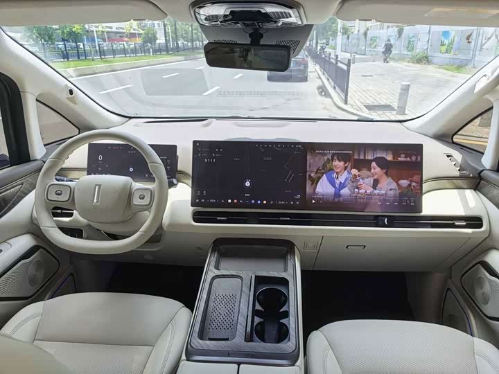 Wey 80 Hybrid, 2025 — фото 8 из 9