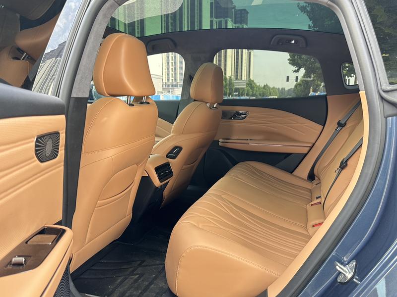 Geely Galaxy Starshine 8 EM-i, 2025 — фото 9 из 10