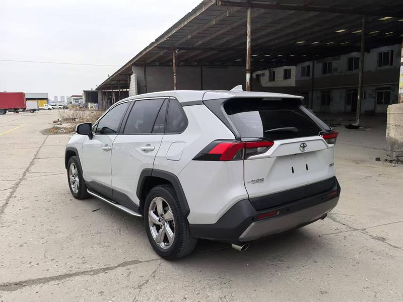 Toyota RAV4, 2022 — фото 4 из 11