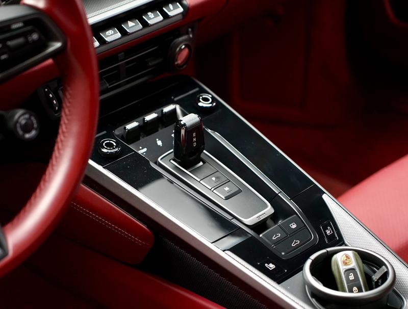 Porsche 911, 2022 — фото 8 из 10