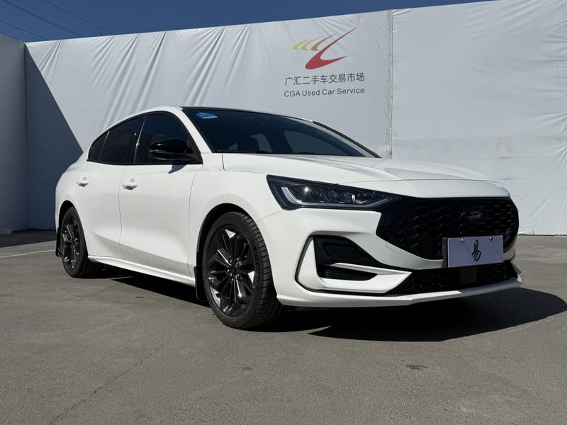 Ford Focus, 2022 — фото 3 из 10
