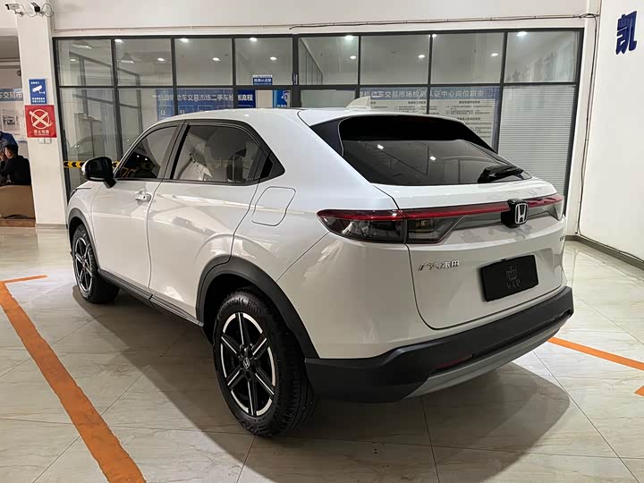 Honda Vezel, 2023 — фото 6 из 9