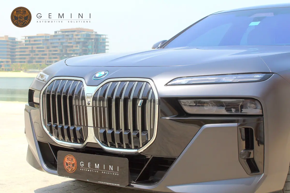 BMW i7, 2023 — фото 8 из 10
