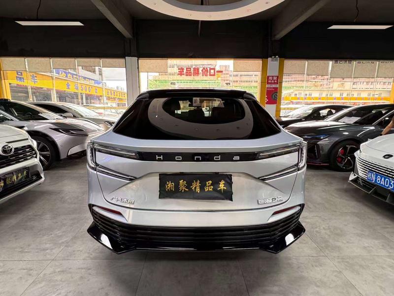 Honda e:NP2, 2025 — фото 3 из 12