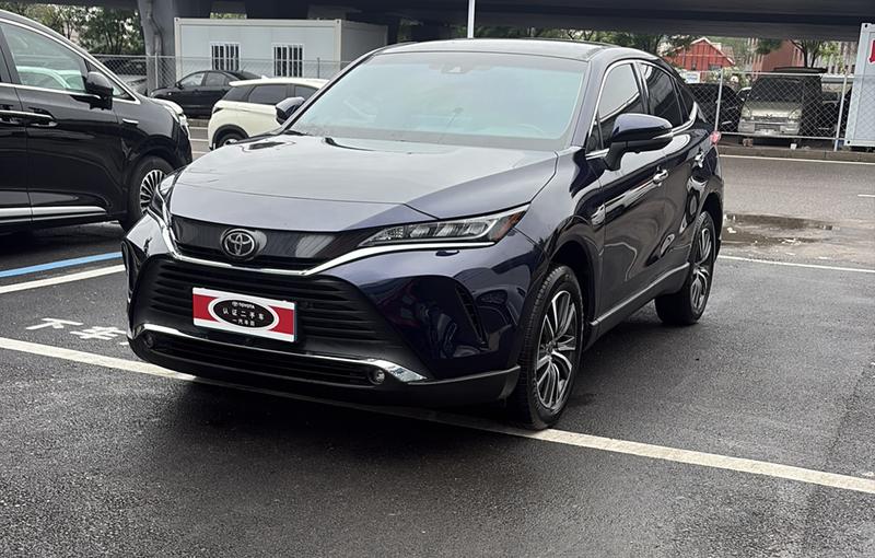 Toyota Harrier, 2022 — купить в Кирове под ключ
