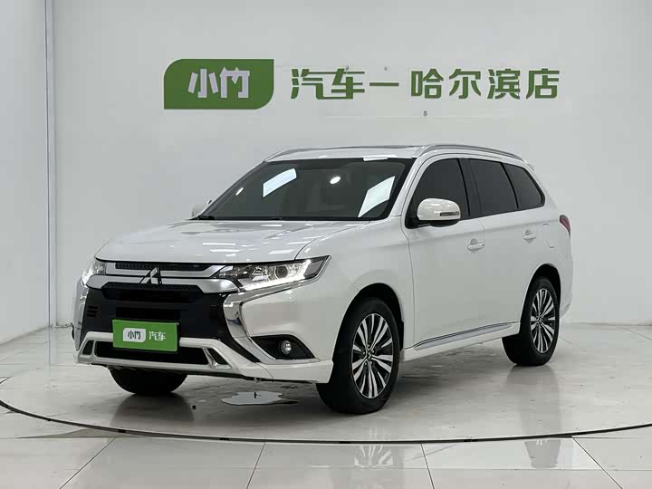 Mitsubishi Outlander, 2021 — купить в Твери под ключ