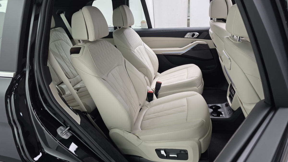BMW X7, 2025 — фото 10 из 12