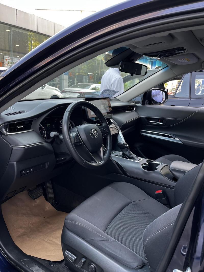 Toyota Harrier, 2023 — фото 11 из 12