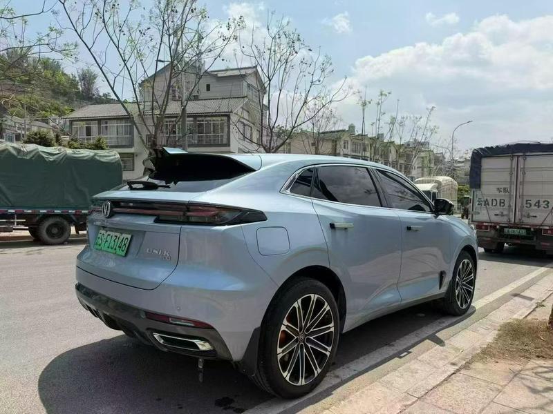 Changan UNI-K Hybrid, 2021 — фото 5 из 10