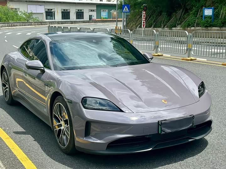 Porsche Taycan, 2025 — фото 2 из 9