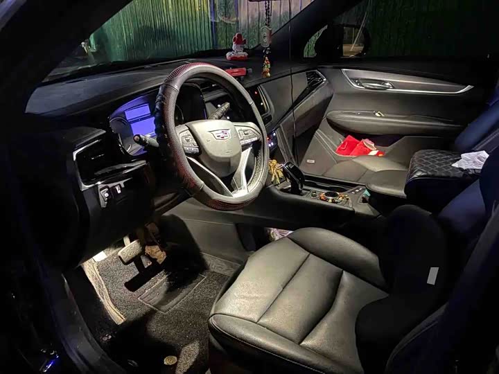 Cadillac XT6, 2022 — фото 3 из 3