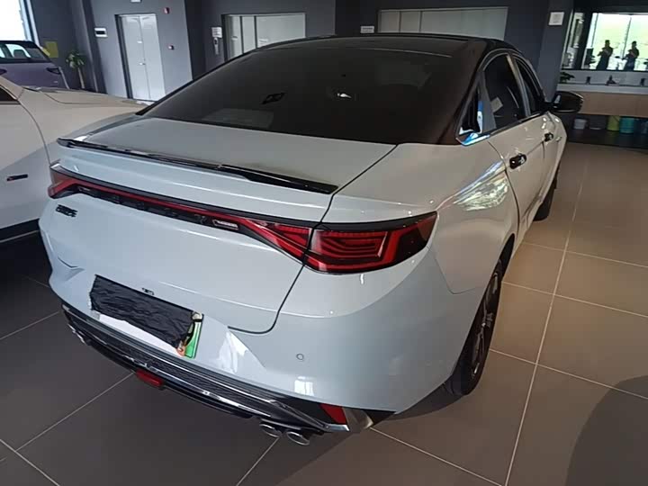 Geely Emgrand L Hi·P Hybrid, 2023 — фото 7 из 9