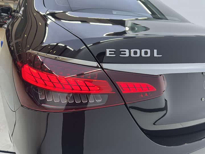 Mercedes-Benz E-Class, 2022 — фото 4 из 9