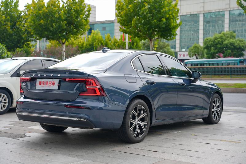 Volvo S60, 2026 — фото 6 из 12