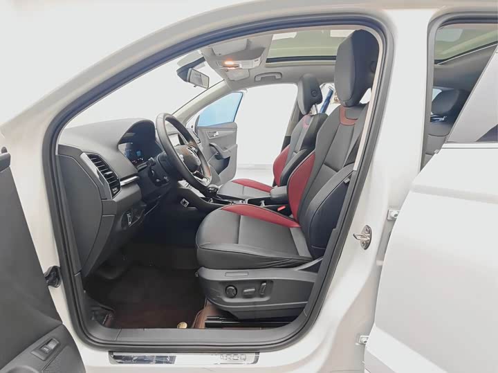 Skoda Karoq, 2023 — фото 9 из 9