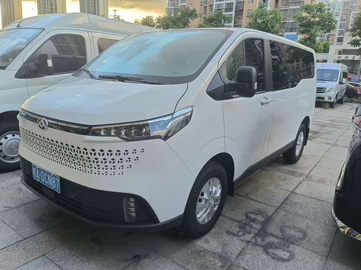 Maxus V70, 2024 — купить в Перми под ключ
