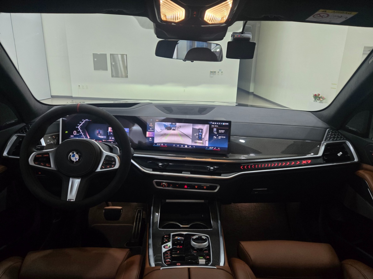 BMW X7, 2025 — фото 12 из 12