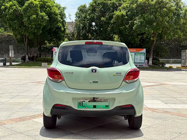 Changan BenBen E-Star, 2022 — фото 8 из 9