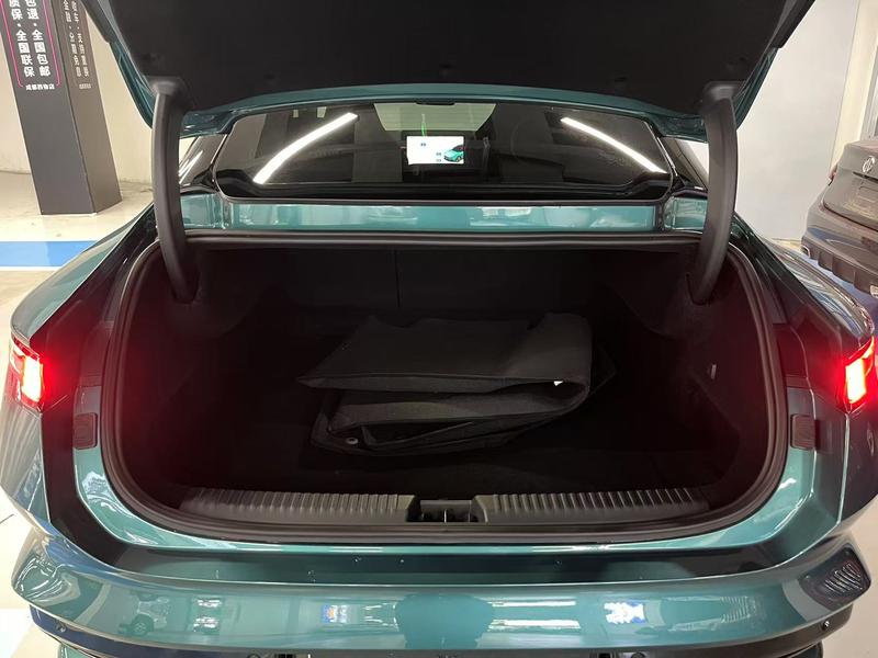 Lynk & Co 30 EM-P Hybrid, 2026 — фото 12 из 12