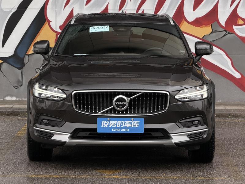 Volvo V90, 2023 — фото 2 из 12