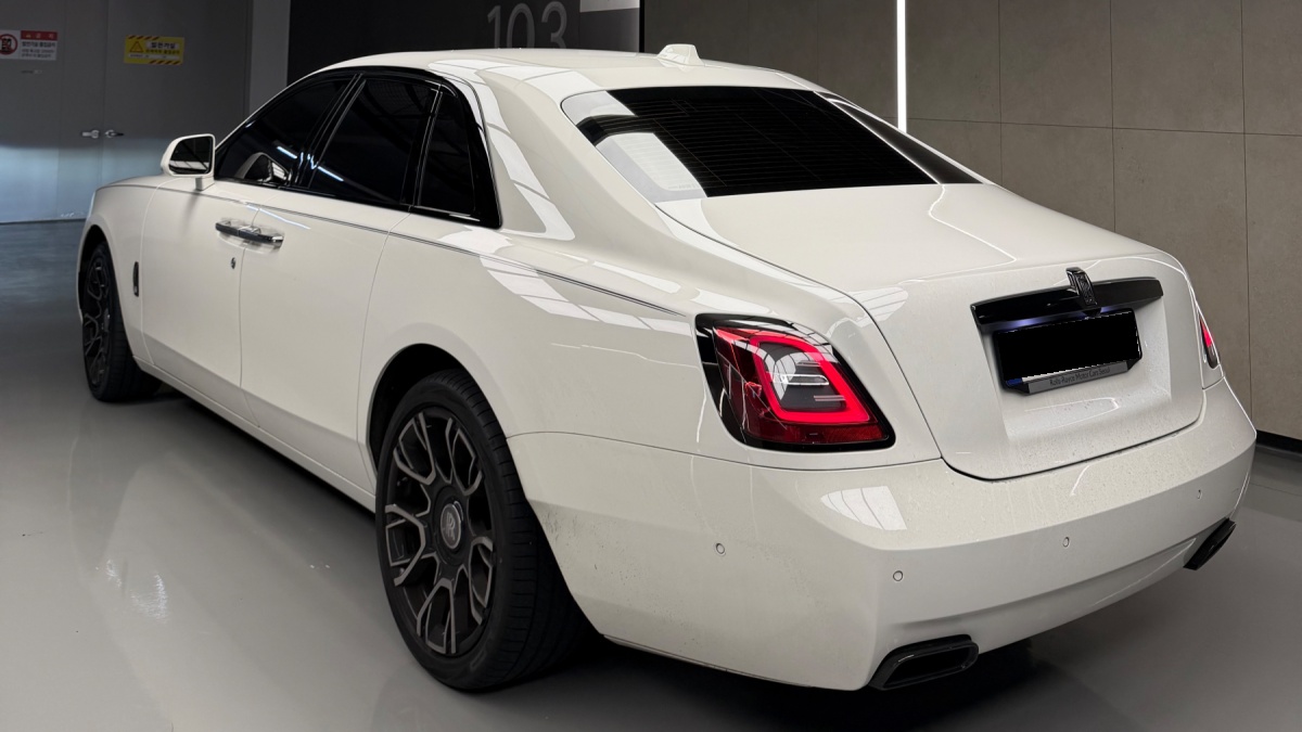 Rolls-Royce Ghost, 2022 — фото 5 из 9