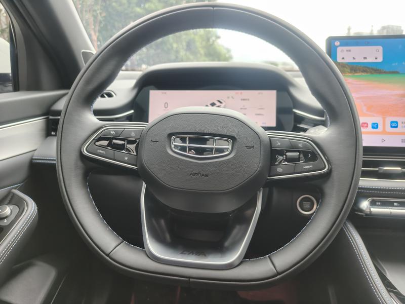 Geely Preface, 2025 — фото 8 из 11
