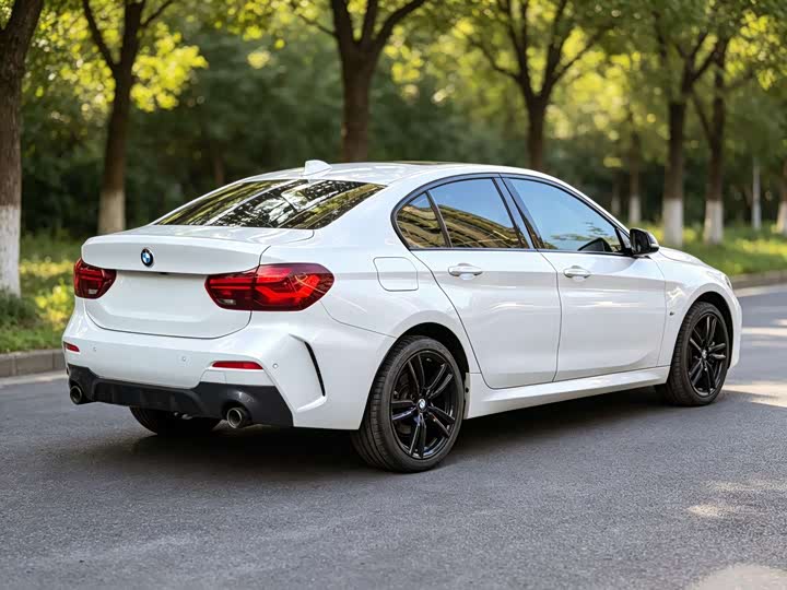 BMW 1 Series, 2023 — фото 6 из 9