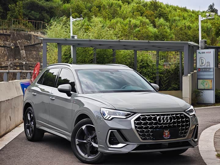 Audi Q3, 2023 — фото 3 из 9