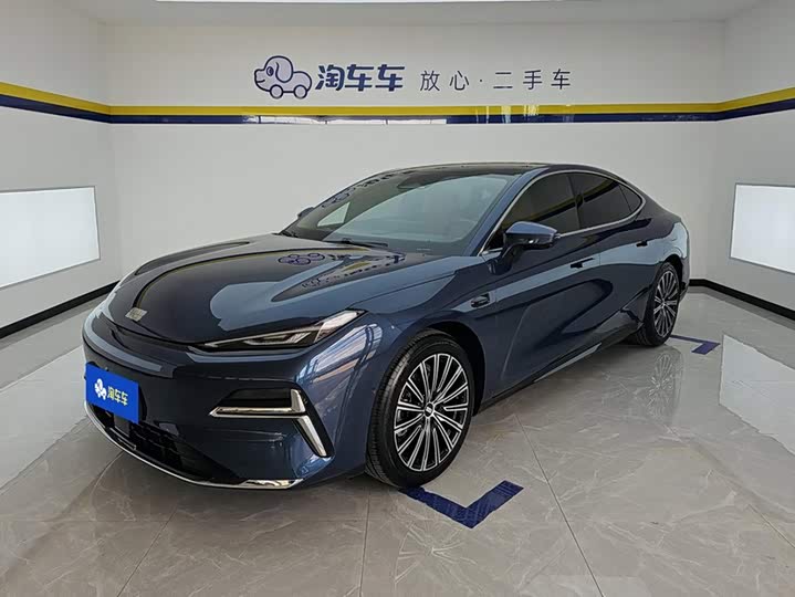 Geely Galaxy Starshine 8 EM-i, 2025 — купить в Чебоксарах под ключ