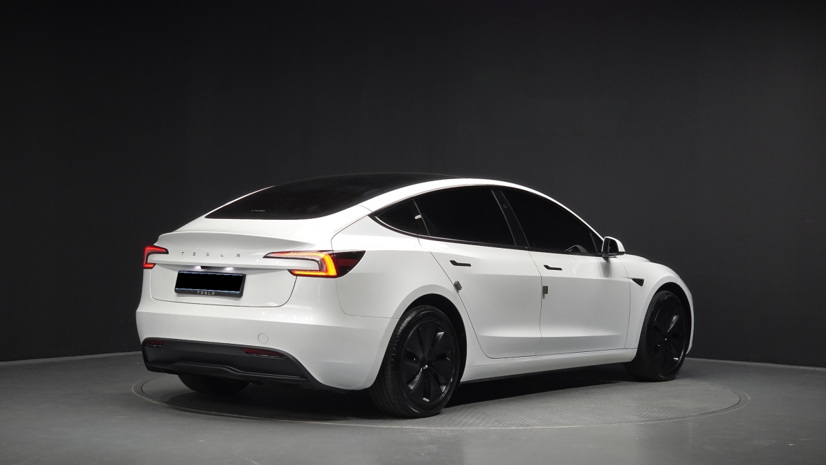Tesla Model 3, 2024 — фото 2 из 12