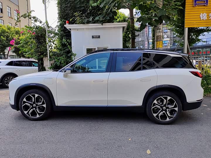Nio ES8, 2021 — фото 3 из 9