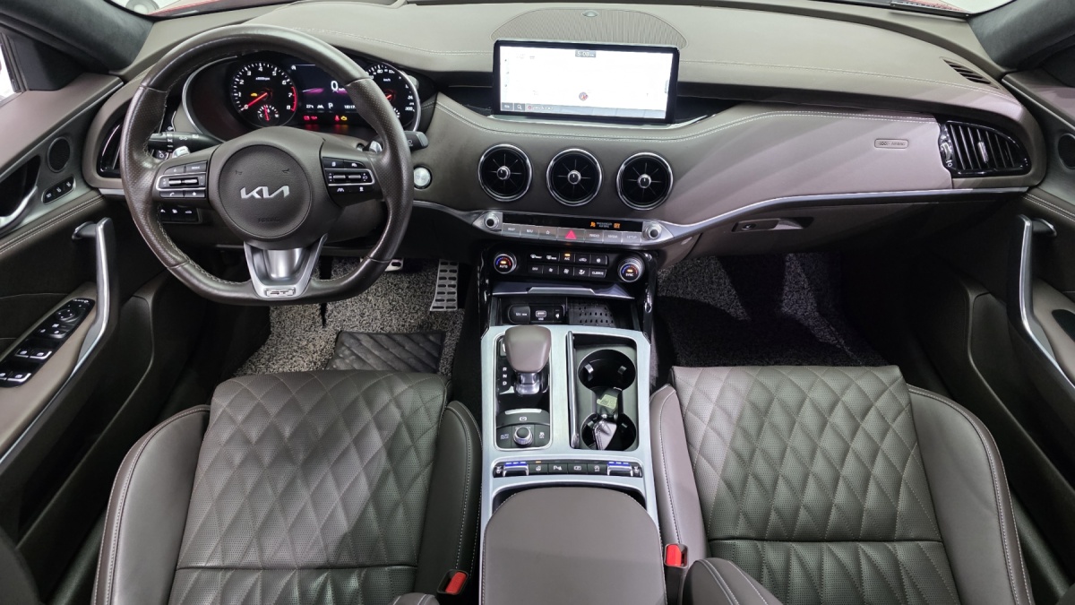 Kia Stinger, 2022 — фото 7 из 12