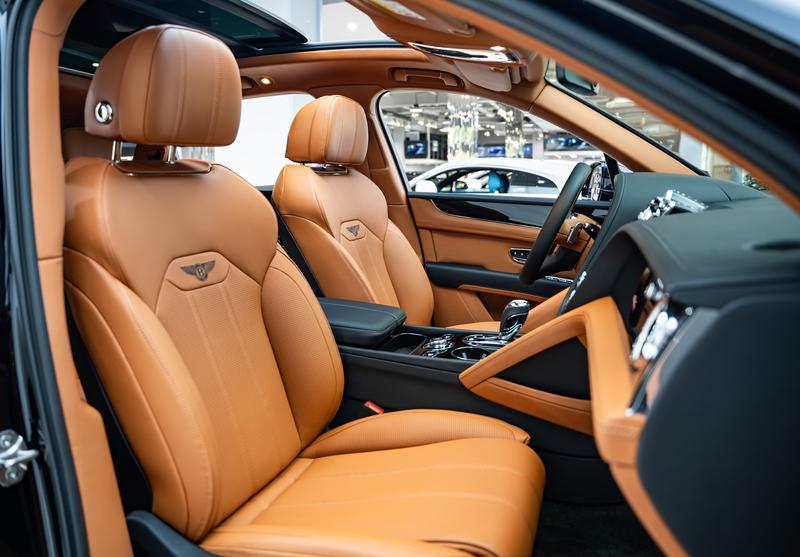 Bentley Bentayga, 2022 — фото 6 из 8