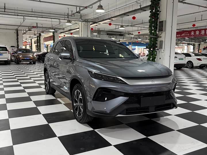 BYD Song Pro Hybrid, 2026 — фото 3 из 9