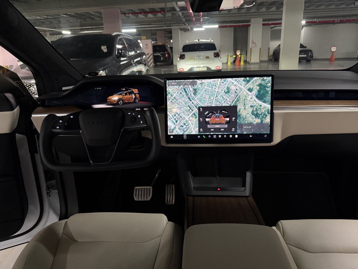 Tesla Model X, 2023 — фото 7 из 11
