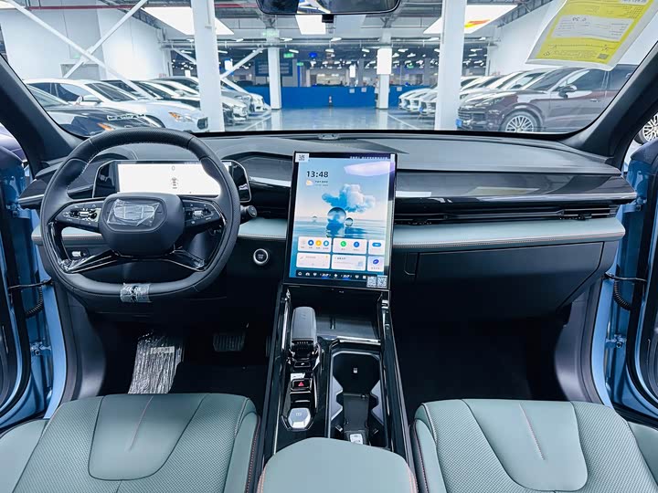 Geely Atlas, 2025 — фото 6 из 9