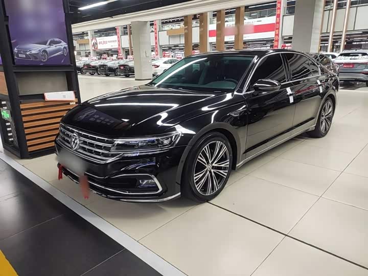 Volkswagen Phideon, 2023 — купить в Туле под ключ