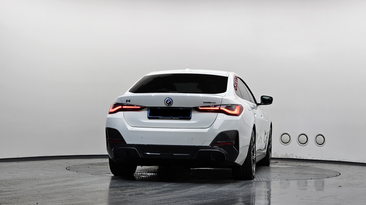 BMW i4, 2022 — фото 4 из 12