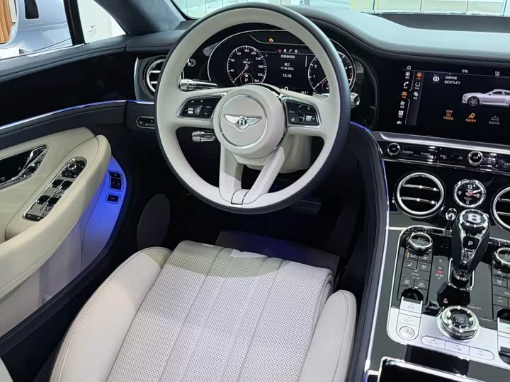 Bentley Continental GT, 2023 — фото 8 из 9