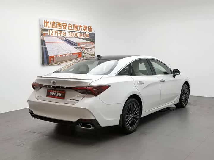 Toyota Avalon, 2023 — фото 2 из 9