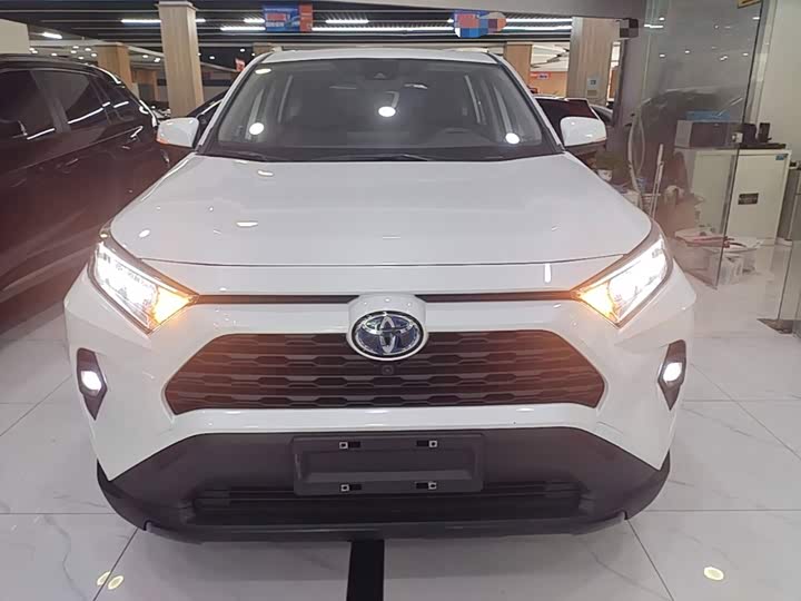Toyota RAV4, 2023 — фото 3 из 9