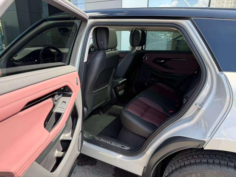 Land Rover Range Rover Evoque L, 2023 — фото 12 из 12