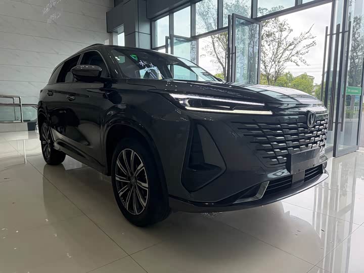 Changan CS75 Plus, 2023 — фото 3 из 9