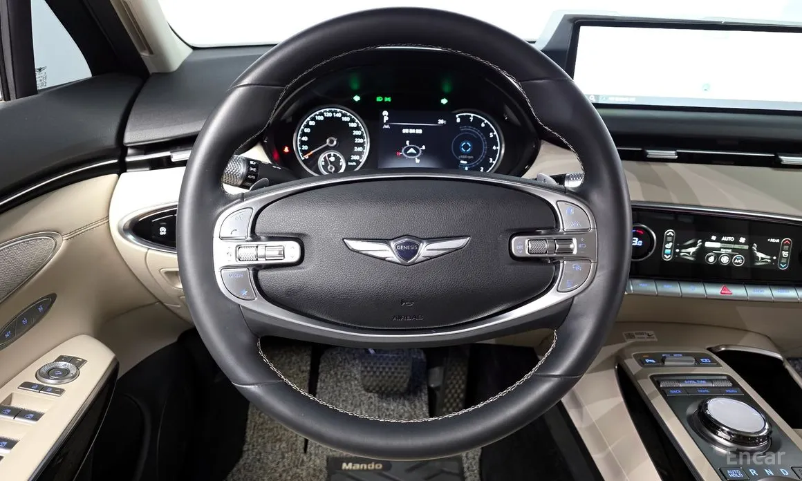 Genesis GV70, 2023 — фото 12 из 12